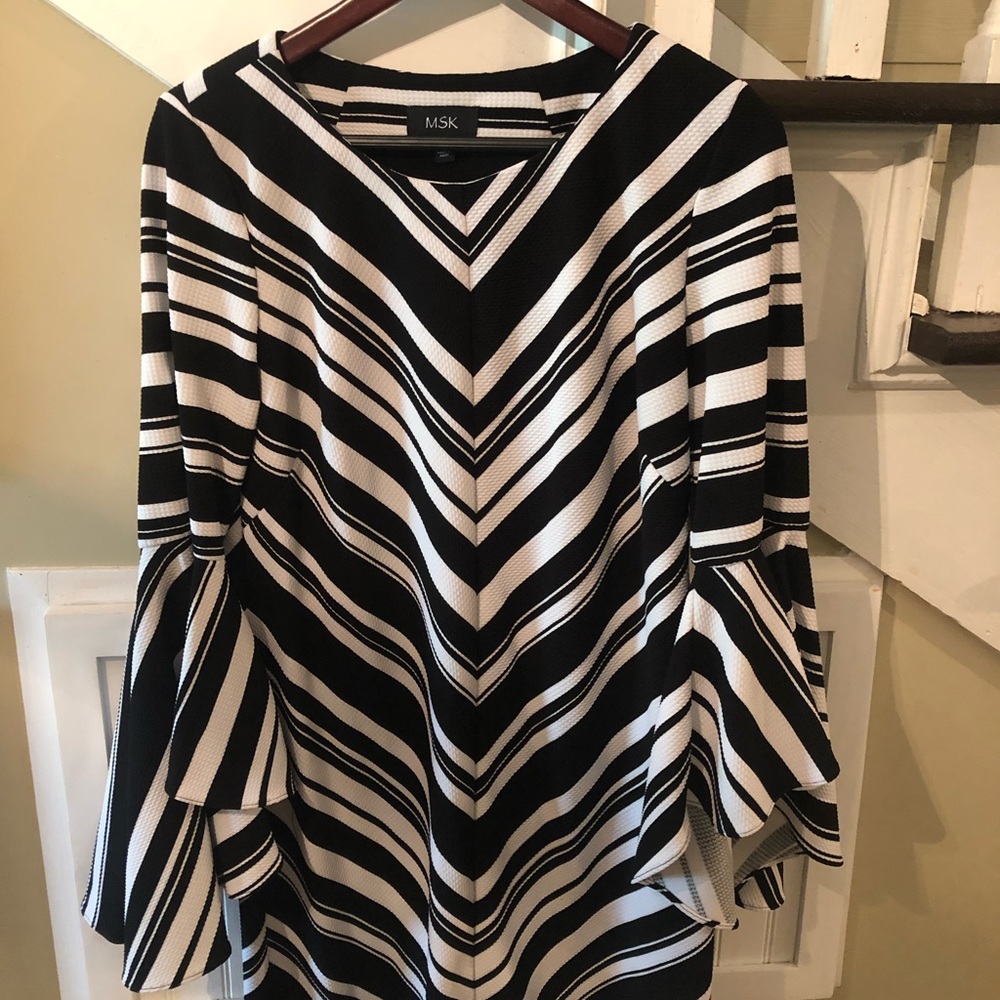 MSK Geo Dress with Bell Sleeves